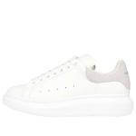 Кроссовки oversized sneaker 'white light grey crocodile' Alexander Mcqueen, белый - фото