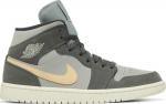 Кроссовки Wmns Air Jordan 1 Mid Iron Grey Onyx, серый - фото