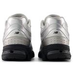 Кроссовки New Balance 2002R 'Metallic Silver' - фото 5