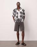 Рубашка свободного кроя ASOS DESIGN с принтом пальм в монохромном исполнении - фото 3