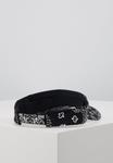 Бейсболка BANDANA PRINT VISOR UNISEX Urban Classics, цвет black - фото 2