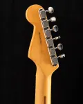 Fender American Professional Classic Stratocaster в цвете Lake Placid Blue - фото 8