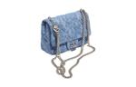 CHANEL Джинсовая мини-сумка квадратной формы с клапаном - фото 3