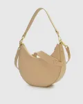 Бежевая кожаная сумка через плечо в форме полумесяца Leandra, бежевый - фото 2