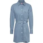 Джинсовое платье Tommy Jeans "TJW BELTED DENIM SHIRT DRESS EXT", с фирменной этикеткой, цвет Denim_Medium - фото