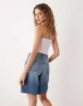 Голубые джинсовые шорты Weekday Monterey - фото 4