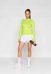 Топ Nike Performance TOP, Cyber/Reflective Silver-Coloured/Neon Yellow - фото 2