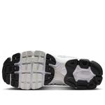 Кроссовки (WMNS) Nike Air Max Moto 2K 'White Black' - фото 5