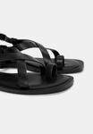 Сандалии с Т-образной застежкой PULL&BEAR, черный - фото 6