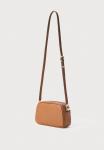 Сумка кросс-боди MICHAEL Michael Kors JET SET CAMERA, Light Brown - фото 3