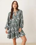 Glamorous мини-платье Swing цвета хаки с белыми цветочными узорами - фото