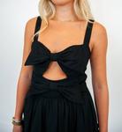 Черное платье с вырезами и ярусами So Me - фото 4