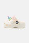 Шлепанцы CLASSIC IAM RAINBOW UNICORN Crocs, цвет chalk - фото