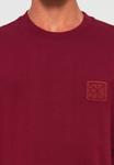 Футболка Calvin Klein EMBLEM PATCH TEE, Renaissance Red/Red - фото 6