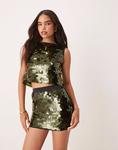 Топ с крупными пайетками ASOS DESIGN в цвете лесной зелени - фото