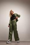 Атласные брюки карго Pixiegirl Petite, зеленый - фото