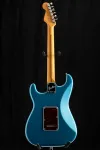 Fender American Professional Classic Stratocaster в цвете Lake Placid Blue - фото 9