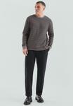 Топ QS Long sleeved top, Dunkelbraun/Brown - фото 2