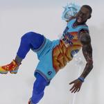 Фигурка LeBron James Mafex Slam Dunk, New Legend Medicom Toy - фото 2