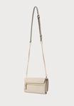 Сумка кросс-боди Guess NOELLE FLAP ORGANIZER, Taupe - фото 2