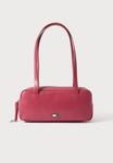 Сумка Tommy Jeans CITY SHOULDER BAG, Ruby Dusk/Pink - фото