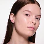 Жидкий хайлайтер Skinfinish Lightstruck MAC, Extra Ordinary (yellow gold) - фото 5