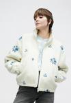 Флисовая куртка ONLY ONLAMY ZIP JACKET, Cloud Dancer/Off-White - фото 4