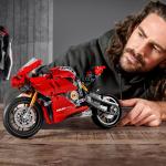 LEGO Technic, Блоки Ducati Panigale V4 R, 42107 - фото 16