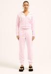 Толстовка Juicy Couture GIGI DEBOSSED ZIP, Cherry Blossom/Light Pink - фото 2