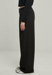 Брюки Ultra Wide Pleat-Front Urban Classics, черные - фото 11