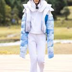 CF Tracing Пуховик женский белый Lining - фото 5