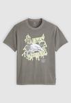 Футболка Levi's RELAXED FIT, Lightning Eagle Smoked Pearl/Grey - фото 5