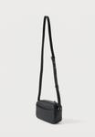 Сумка кросс-боди Tommy Hilfiger CAMERA BAG, Black - фото 2