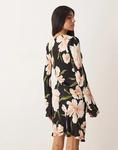 Мини-платье Mango с длинными рукавами и темным цветочным принтом - фото 4