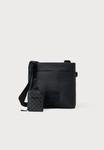 Сумка кросс-боди Calvin Klein PUFFER UTILITY FLATPACK, Black - фото