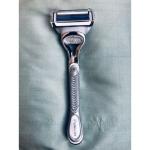Бритва SkinGuard для чувствительной кожи + лезвие Gillette - фото 2
