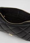 Сумка на плечо Valentino стеганая с золотой фурнитурой на ручках-цепочках, черный - фото 4