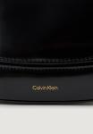 Сумка Calvin Klein CHAIN SHOULDER BAG, Black - фото 4