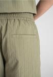 Брюки свободного кроя Prohibited, оливковый - фото 10