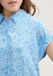 Блуза TOM TAILOR DENIM Button-down blouse, Small Flower Print/Light Blue - фото 4