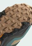 Кроссовки Adidas Terrex SKYCHASER , Cardboard Core Black Legend Ivy/Brown - фото 6