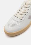 Кроссовки Veja V 90, Extra White/Light Grey/Natural//White - фото 6