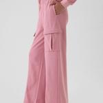 Широкие брюки-карго Gap, розовый - фото 4