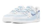 Женские кроссовки для скейтбординга Nike Air Force 1, Light Blue - фото 3