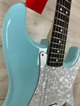 Fender ограниченной серии Tom DeLonge Stratocaster с грифом из палисандра, Daphne Blue - фото 6