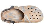 Сандалии all terrain marbled classic clog 'chai multi' Crocs, мультиколор - фото 4