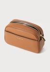 Сумка кросс-боди MICHAEL Michael Kors JET SET CAMERA, Light Brown - фото 4