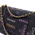 CHANEL Классический клатч с цепочкой из денима - фото 6