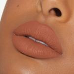 Жидкая помада Kylie Cosmetics Matte Liquid Lipstick, warm soft brown/ginger - фото 4