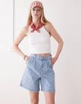 Джинсовые шорты со складками Obey Eli светло-голубого цвета - фото